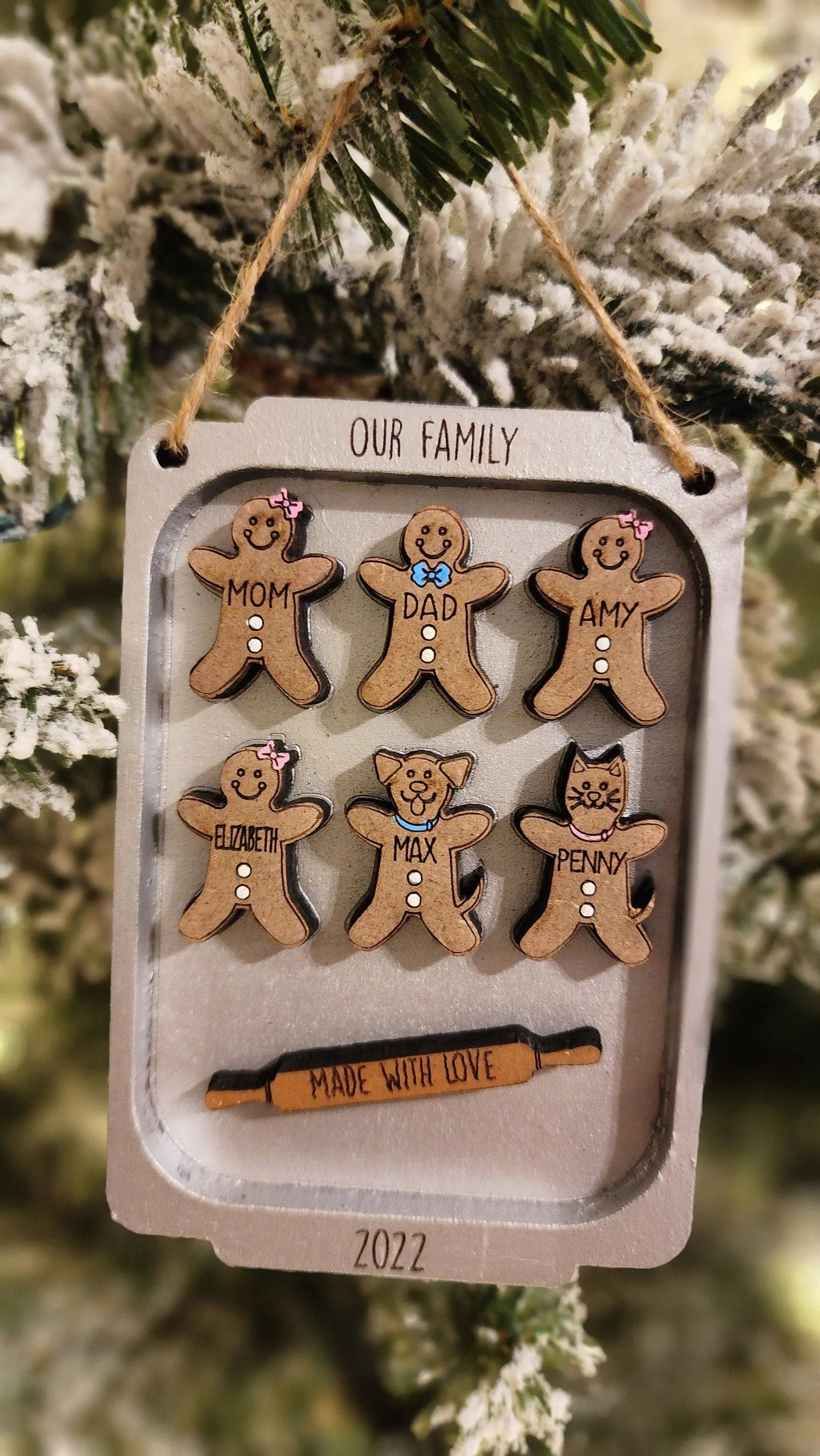 Family Gingerbread | Personalized  Ornament Woodsy What Knots