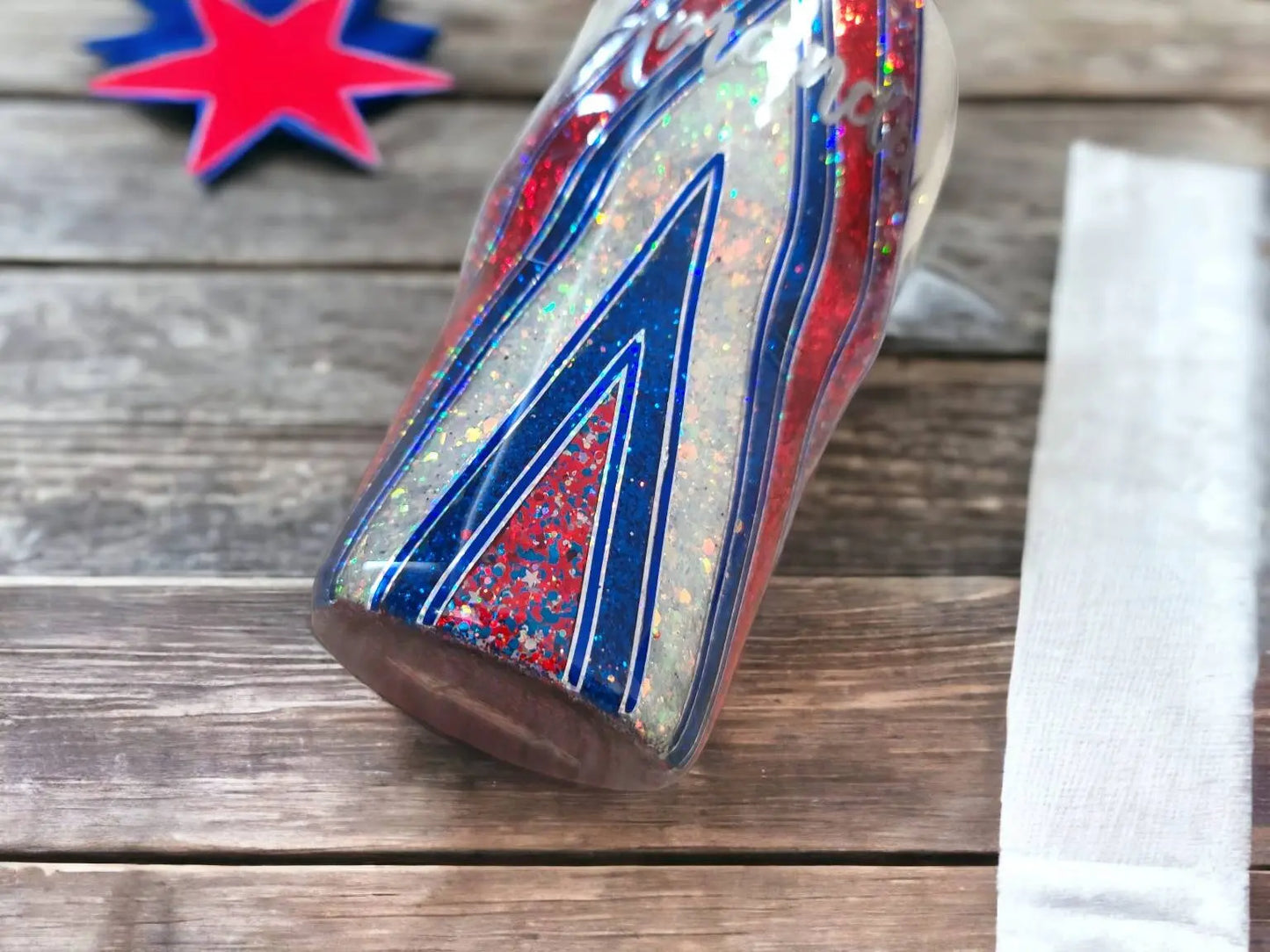 Free to Sparkle | Personalized Glitter Tumbler Woodsy What Knots