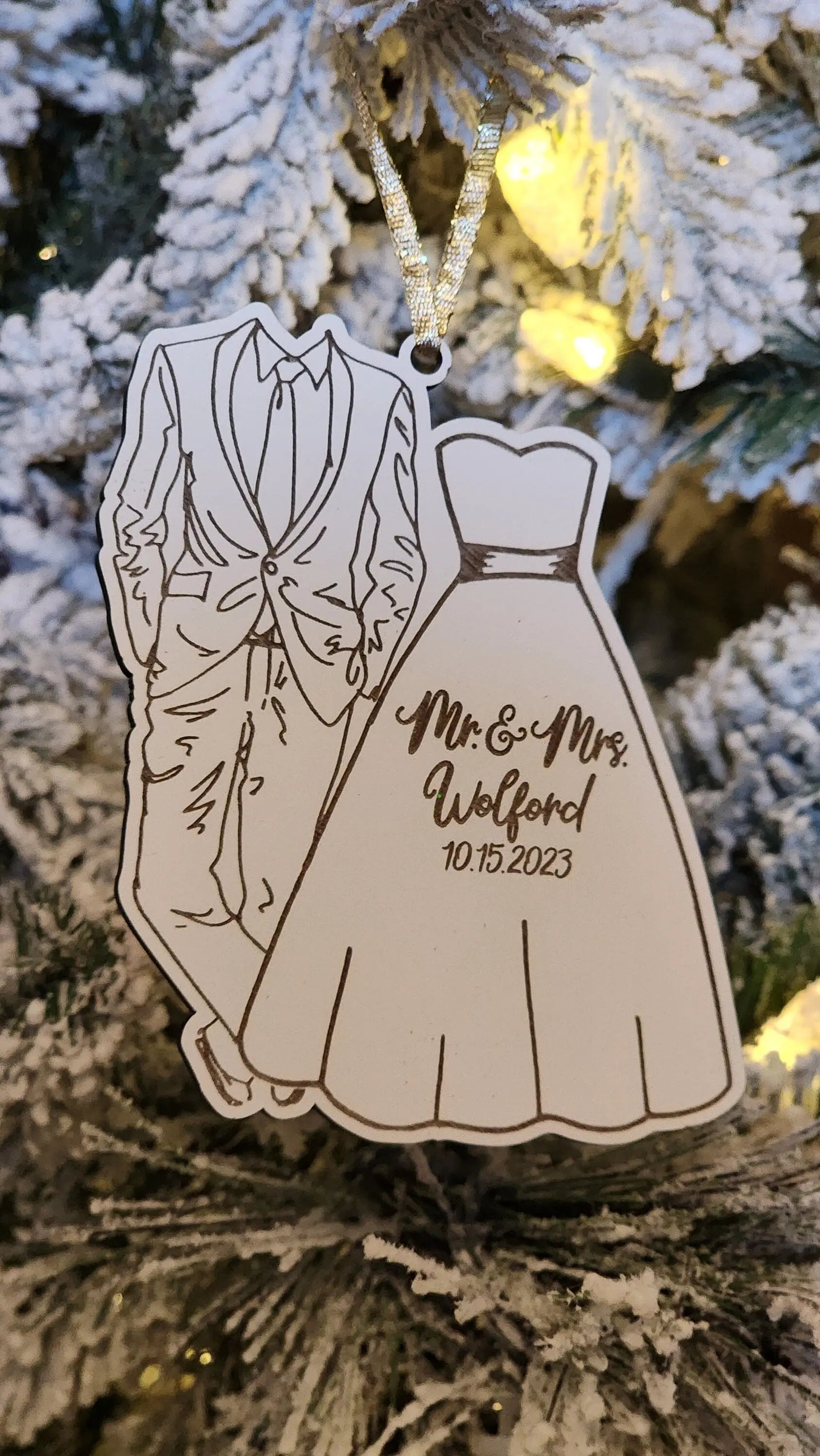 Just Married | Personalized Ornament Woodsy What Knots