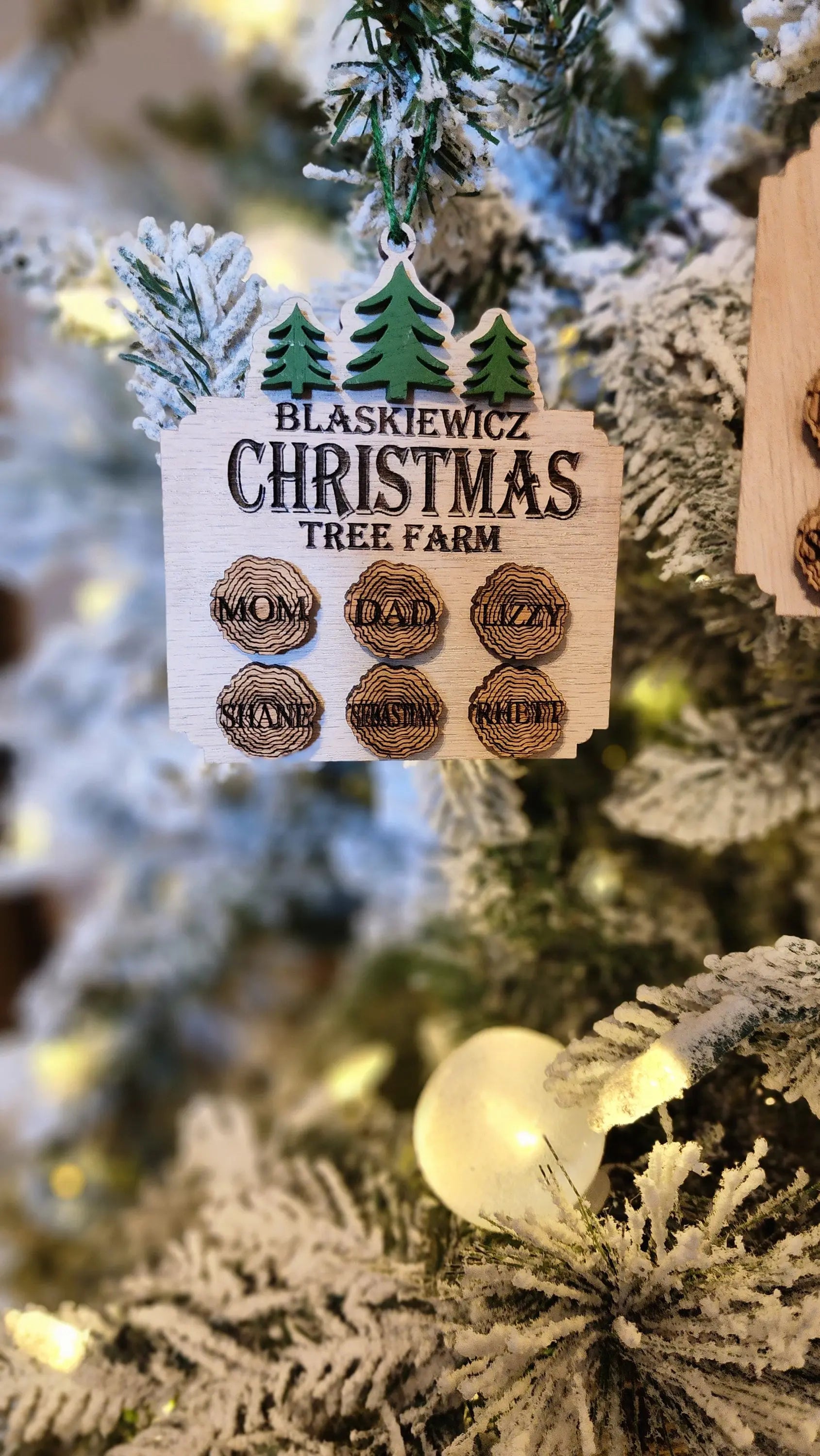 Family Tree Farm | Personalized Ornament Woodsy What Knots